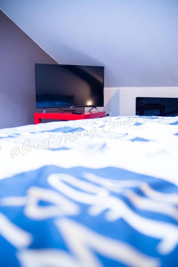 La Maison De Leon Apartments - Studio Dunkirk Bagian luar foto