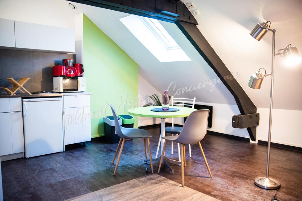 La Maison De Leon Apartments - Studio Dunkirk Bagian luar foto