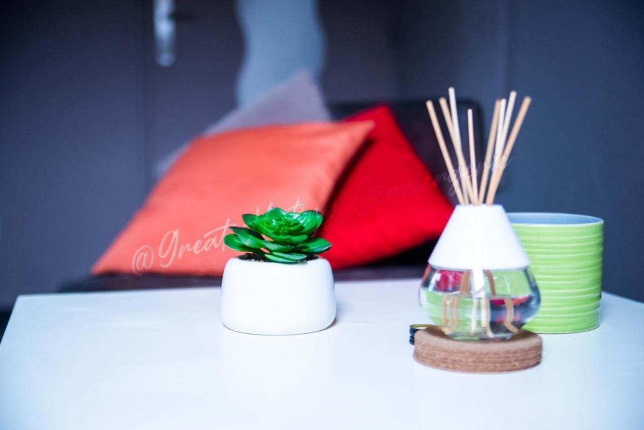 La Maison De Leon Apartments - Studio Dunkirk Bagian luar foto
