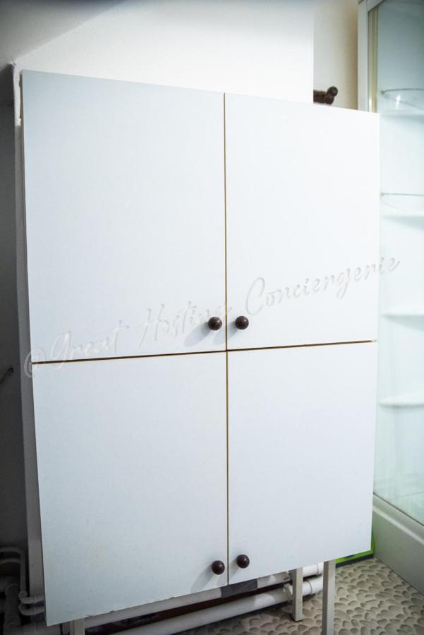 La Maison De Leon Apartments - Studio Dunkirk Bagian luar foto